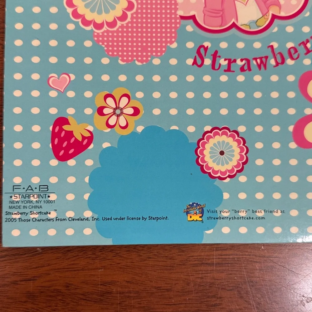 Vintage Strawberry Shortcake 2005 2 Pocket Portfolio Folders 3 Ring